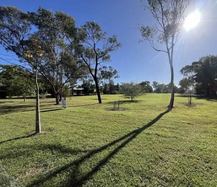 Last 1 Acre Town Precinct