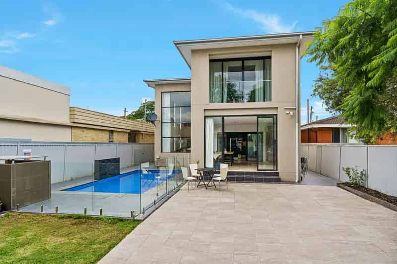Real Estate For Lease - 102 Russell Avenue - Sans Souci , NSW
