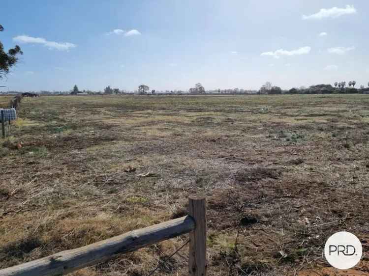 Redevelopment Opportunity Rural Property Ideal for Horticulturists