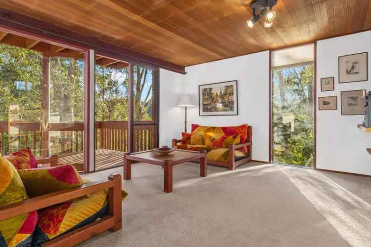 Lease Architecturally Designed Home in Hornsby with Outdoor Lifestyle Features