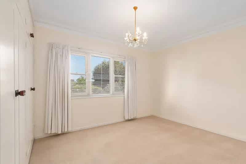 Mid Century Marvel on 2,991sqm block - moments to town