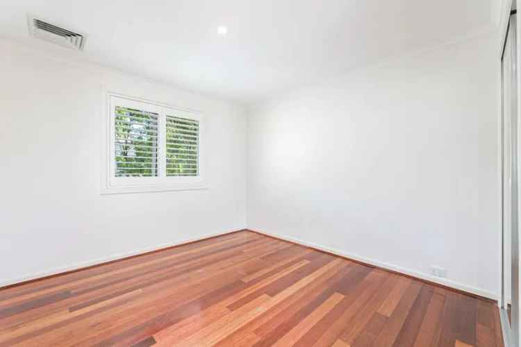 3 Queen Bedroom Family Home 330m² Sydney