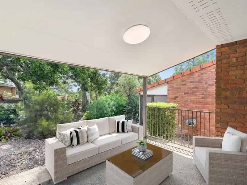 Spacious and bright one-bedroom villa