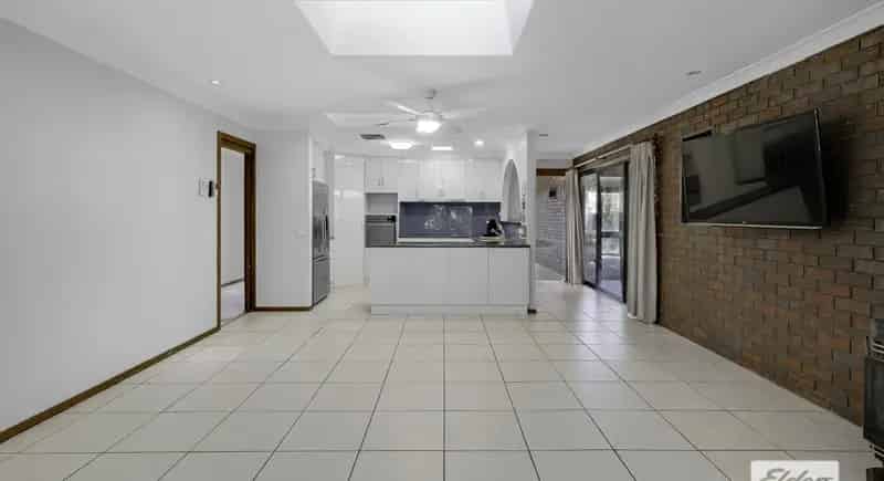 House For Sale , 6, Cyrilla Court, City of Wodonga, Victoria