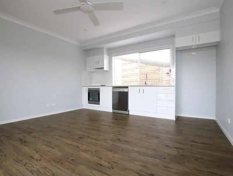 Real Estate For Lease - 2/11 Biotite Street - Bethania , QLD