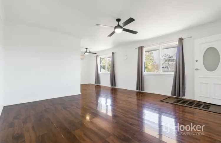 4 Bedroom House with Modern Amenities and Large Backyard