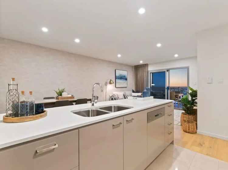 Luxury 2 Bed 2 Bath Apartment in VUE TOWER East Perth