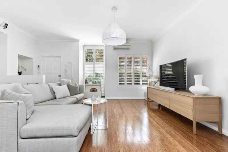 Lease House Camperdown Designer Residence with Outdoor Entertaining Areas