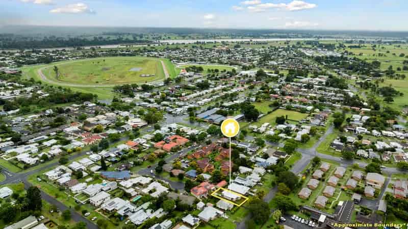 A HOME THAT WILL SUIT ALL IN THE MARKET - SELLING