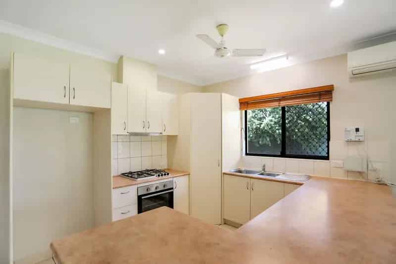 3 BEDROOM HOME. SOLAR POWER. FAMILY FRIENDLY