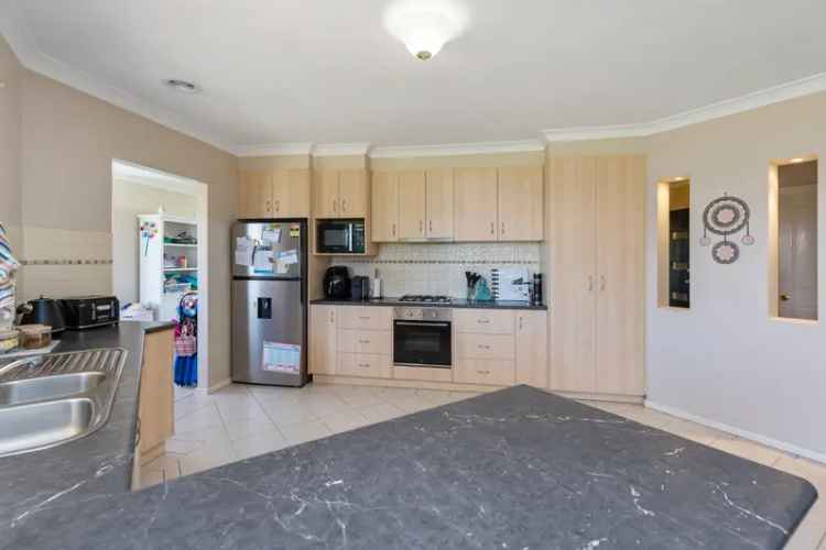 House For Rent in Wagga Wagga City Council, New South Wales