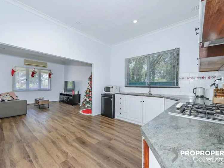 House For Sale in City of Swan, Western Australia