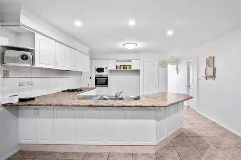 Spacious & Stylish Family Living in Glen Alpine