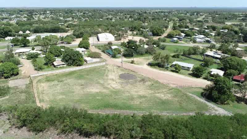 6953m2 - VACANT LAND - BUILD YOUR OWN FACILITY