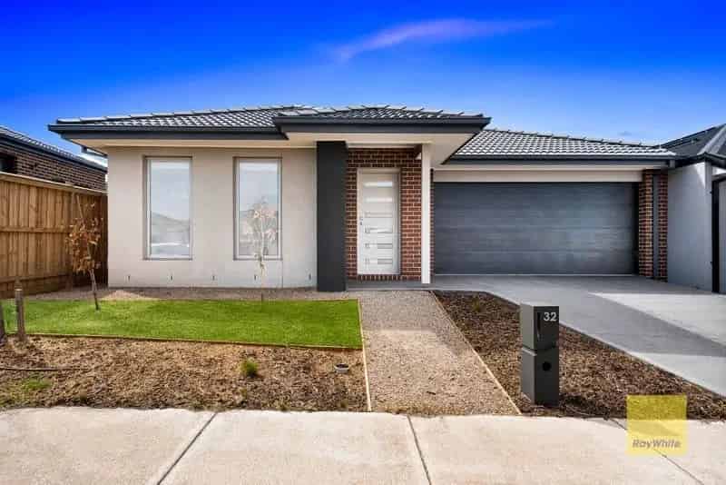 Beautiful 4-Bedroom, 2-Bath Home with 2-Car Garage