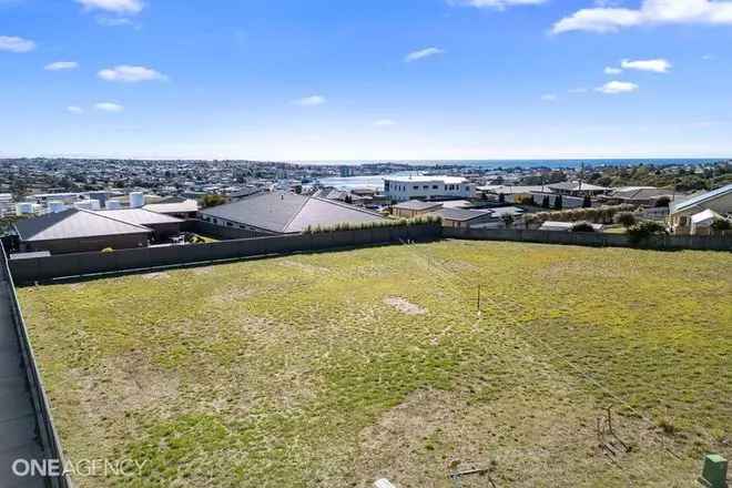 Land For Sale in Devonport, Tasmania