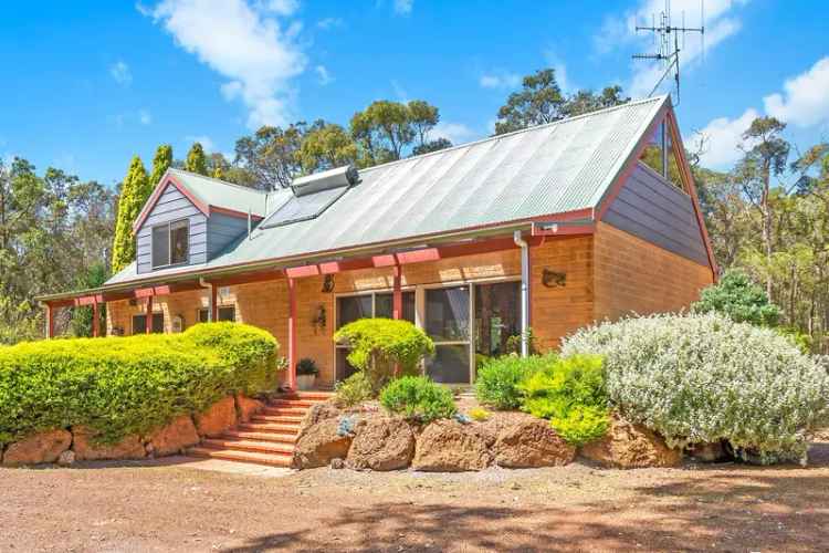 Tranquil Bushland Retreat