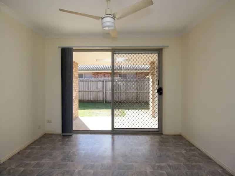 Real Estate For Lease - 8 Park Close - Hillcrest , QLD
