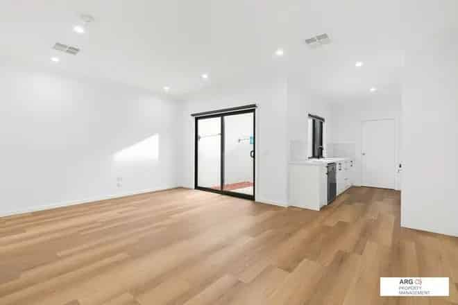 House For Rent , 71, Louisville Drive, Melbourne, Victoria