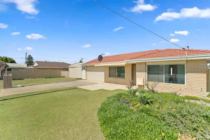 Delightful Home in  Rockingham Close to the Beach!!