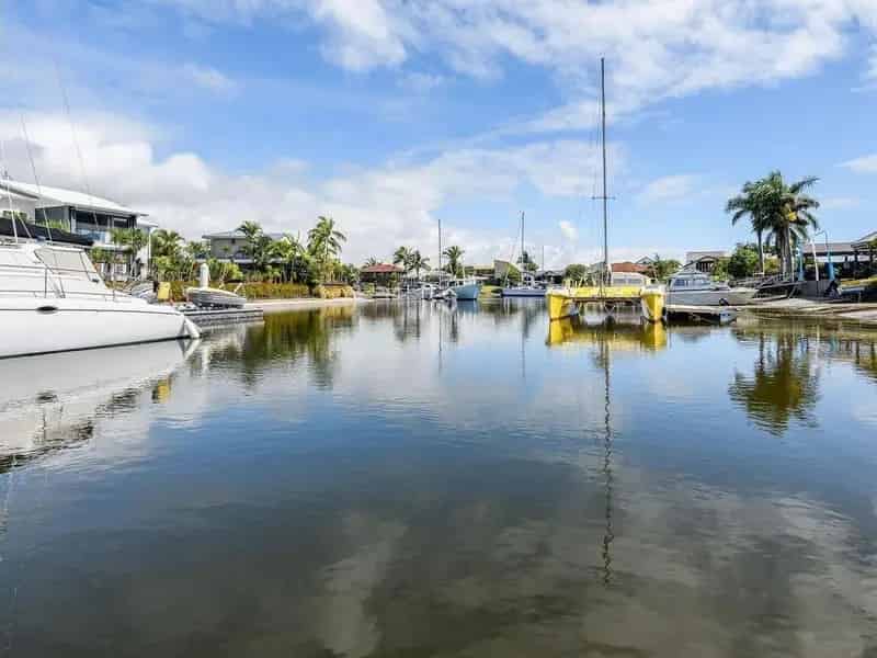 Bridge Free Waterfront Single Level House