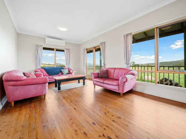 Buy Cottage in East Jindabyne with Stunning Rural Views