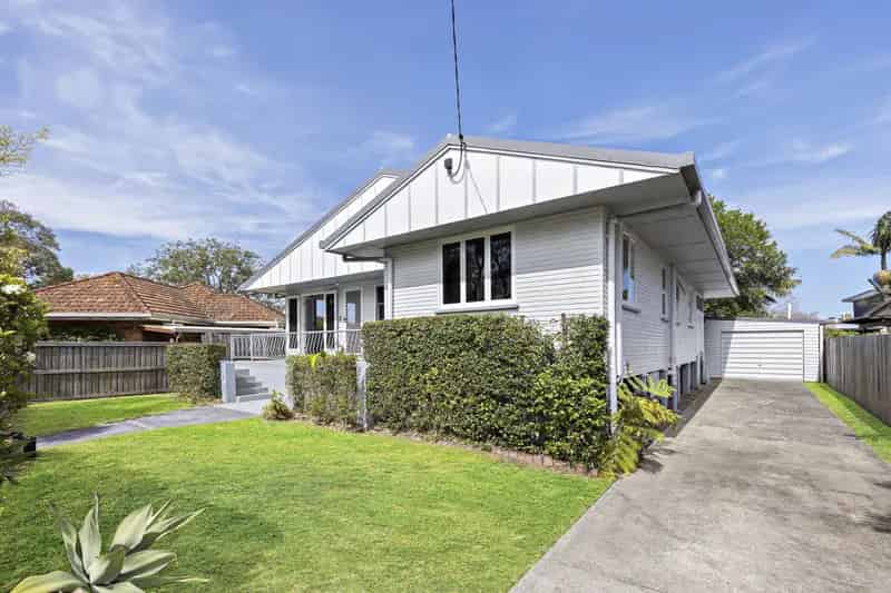 Real Estate For Lease - 8 Mole Avenue - Southport , QLD