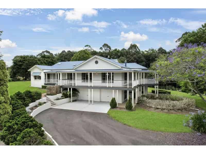 Buy rural property in North Maleny with stunning design and modern features
