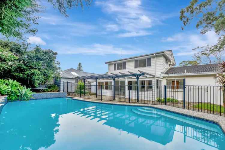 Lease 5 Bedroom Family Home Beecroft with Pool and Modern Kitchen