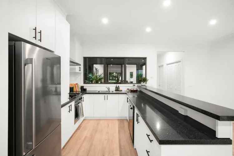 House For Sale in 40, Bateman Road, Melbourne, Victoria