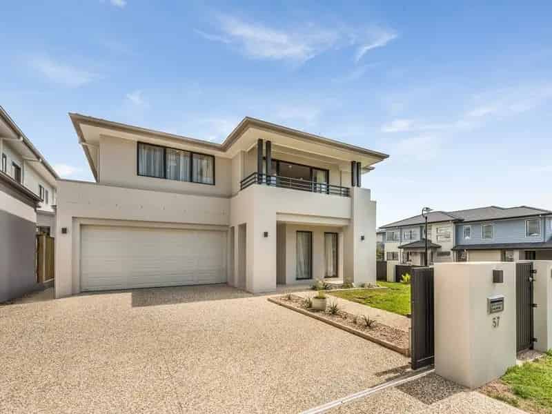 Luxurious Family Home!