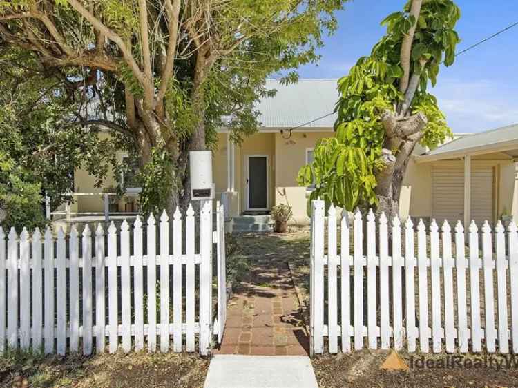 House For Sale in City of Canning, Western Australia