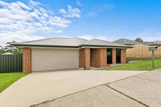 House For Sale , 19, Amaroo Way, City of Latrobe, Victoria