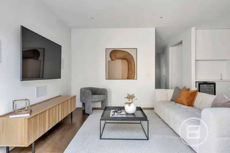 House For Sale , 20, Angler Parade, Melbourne, Victoria