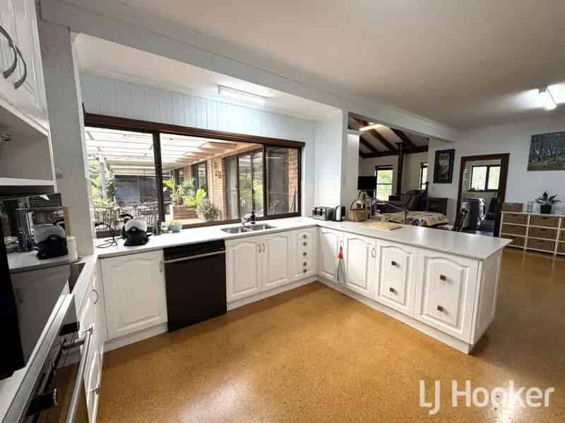 Rent Rural Property with Self Contained Unit Near Inverell