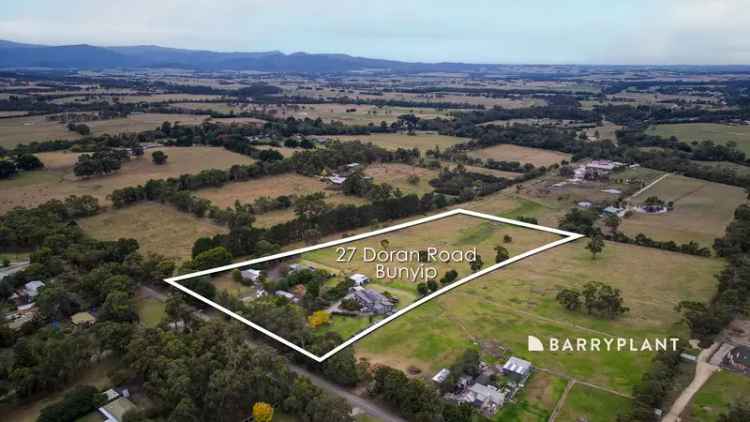 A Bunyip Trifecta! Picturesque Acreage with THREE dwellings!