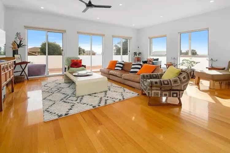 Furnished 3 Bed 2 Bath House Sellicks Beach 6 Month Lease