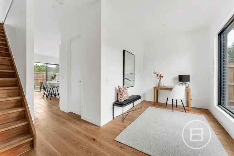 House For Sale in Melbourne, Victoria