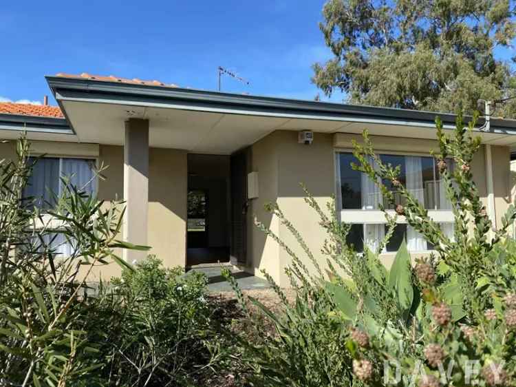 Family Home near Macdonald Reserve and Padbury Primary School