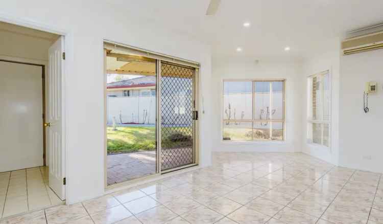 Family Home For Lease Quakers Hill NSW 3 Beds Double Garage