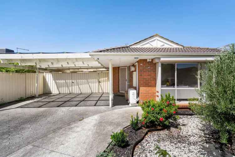 Family Home Near Parkland Shops Schools