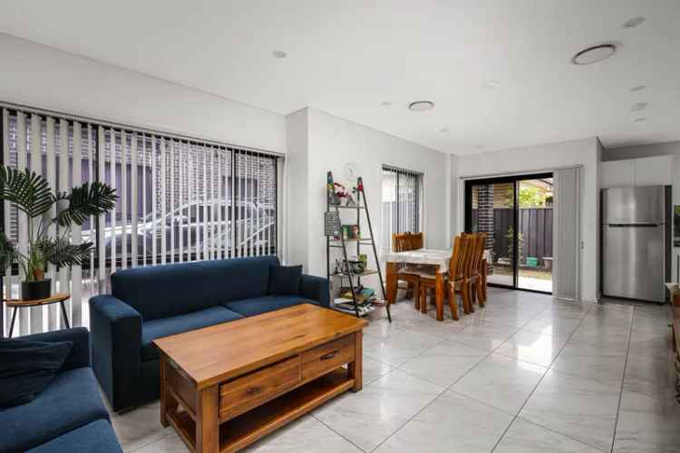 Buy townhouse in Oxley Park with 3 bedrooms and modern features