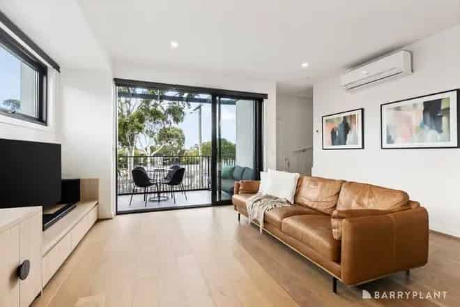 House For Sale , 35, McCracken Street, Melbourne, Victoria
