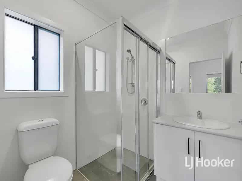 Auction buy modern house in Ridgehaven with three bedrooms and outdoor space