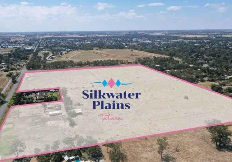 Buy land in Tatura with community features and great potential