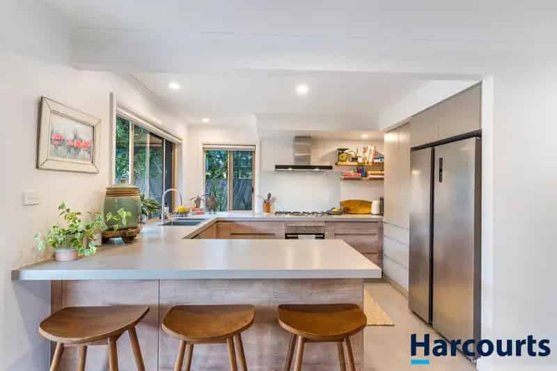 Coastal Living Awaits - Renovated 3-Bedroom 3-bathroom Townhouse Near Angels Beach!