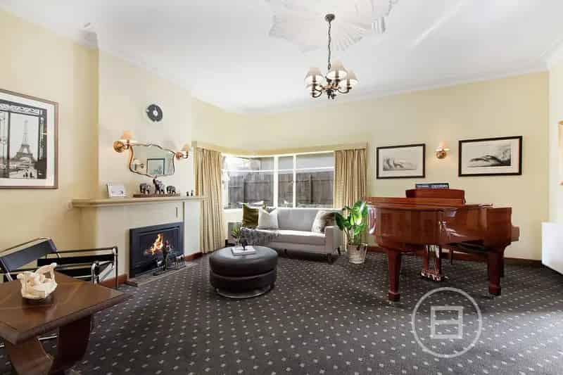 Buy House in Hawthorn with Art Deco Features and Manicured Gardens