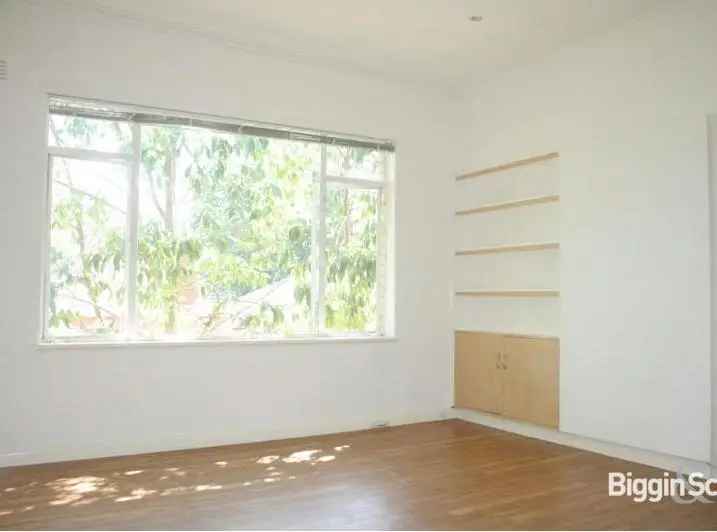 1 Room 197m² Furnished House Near Melbourne CBD