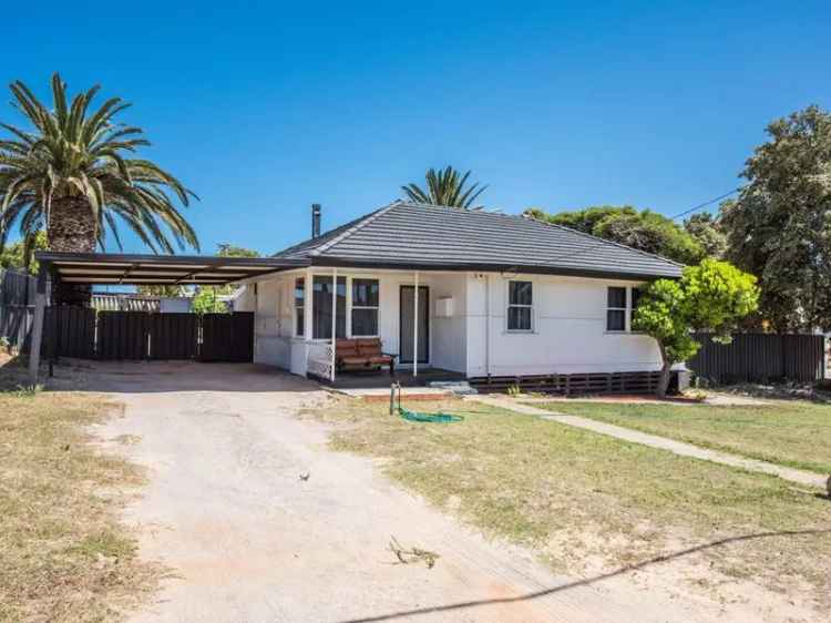 House For Sale in Geraldton, Western Australia