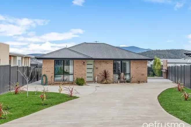 House For Sale , 11, Harmsworth Road, Hobart, Tasmania